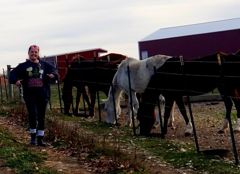 Mares eating breakfast!